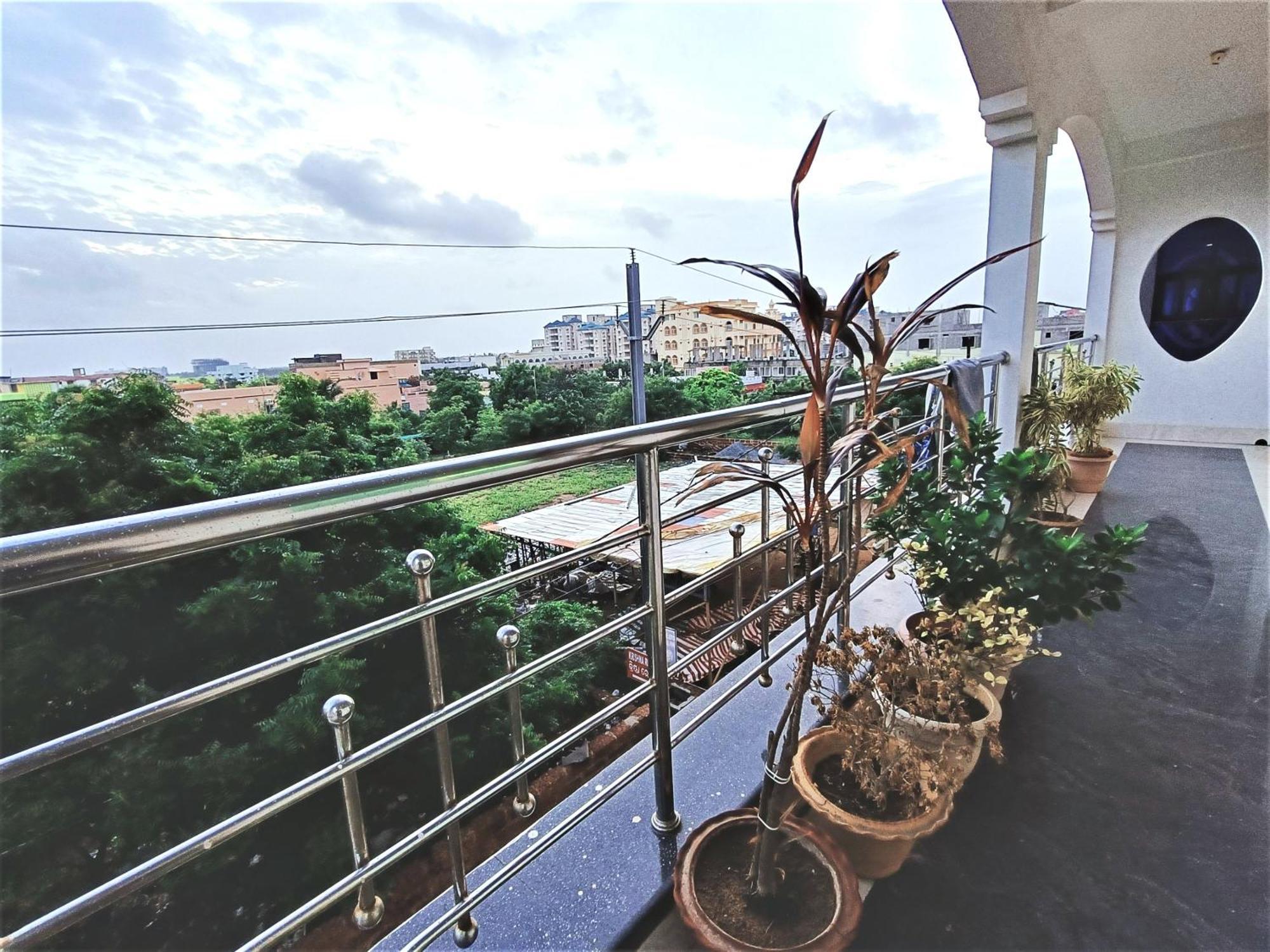 Goroomgo Krishna Residency Puri Near Sea Beach - Spacious Room With Excellent Service Awarded - Best Seller Buitenkant foto